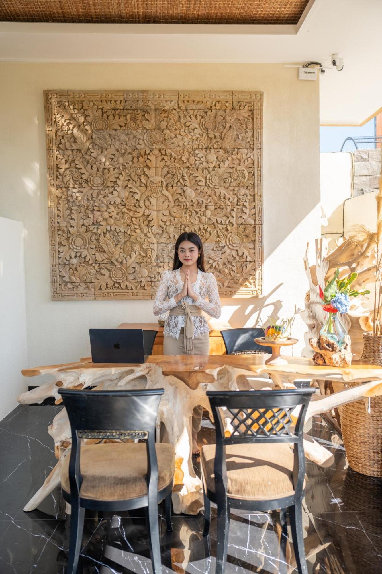 Dewi Kunti Villa تيغالالانغْ المظهر الخارجي الصورة