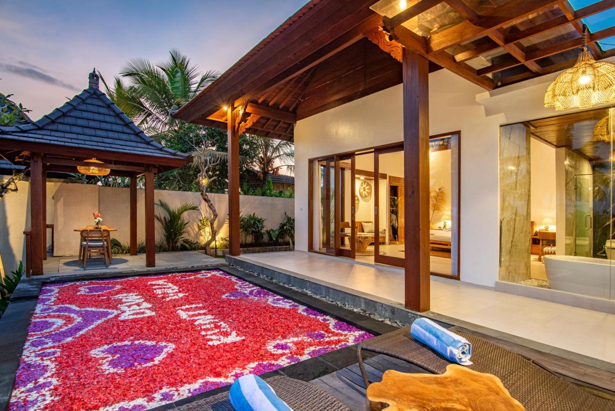 Dewi Kunti Villa تيغالالانغْ المظهر الخارجي الصورة